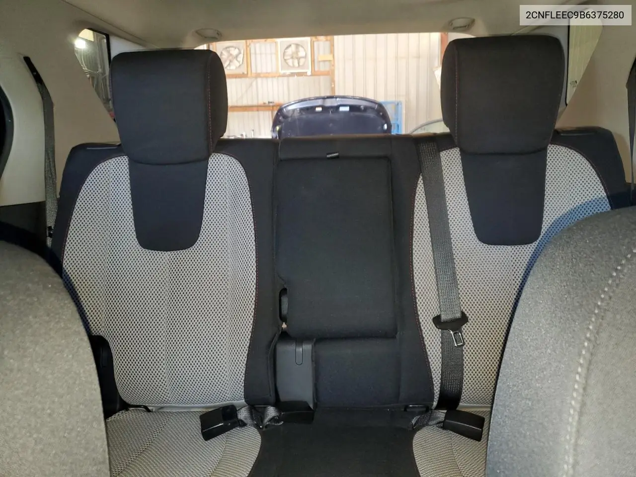 2CNFLEEC9B6375280 2011 Chevrolet Equinox Lt
