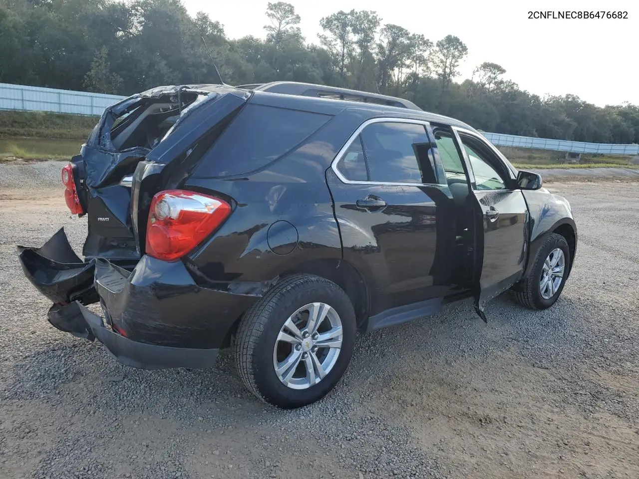 2CNFLNEC8B6476682 2011 Chevrolet Equinox Lt