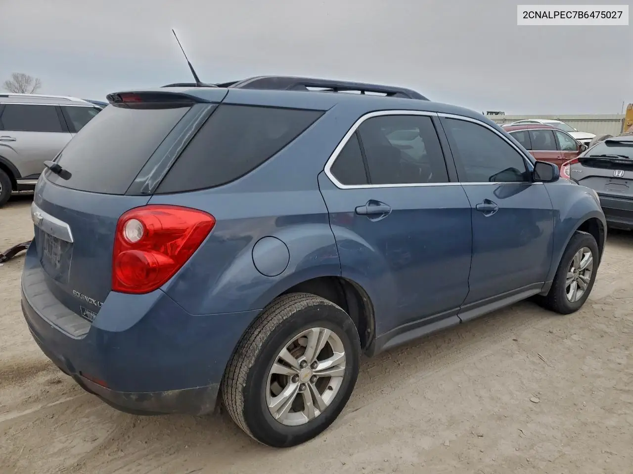 2CNALPEC7B6475027 2011 Chevrolet Equinox Lt