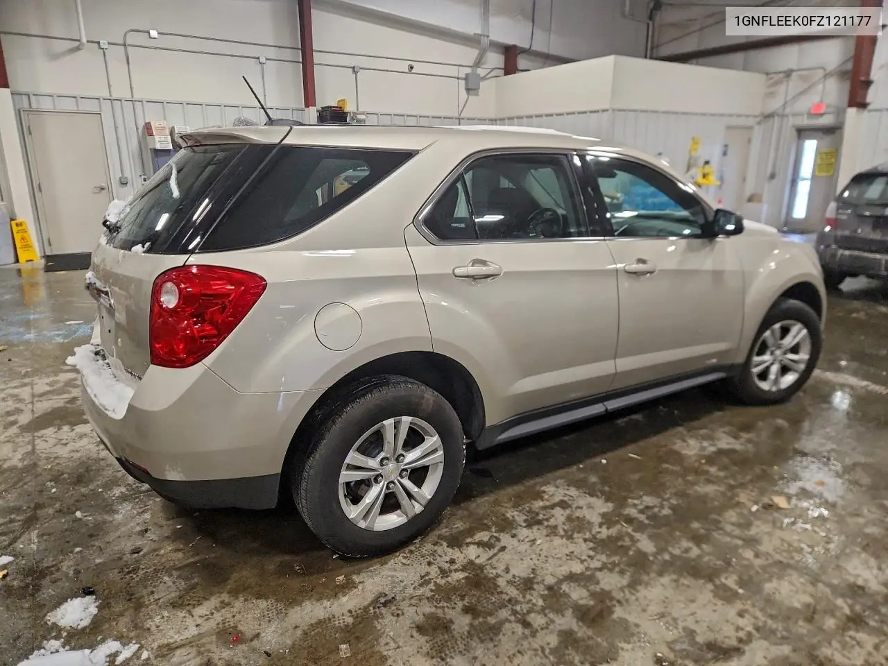 1GNFLEEK0FZ121177 2015 Chevrolet Equinox Ls