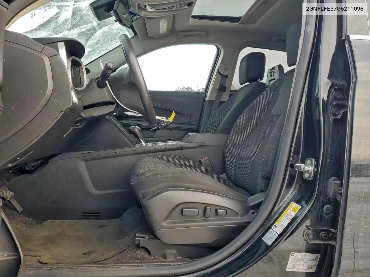 2GNFLFE37G6211096 2016 Chevrolet Equinox Lt