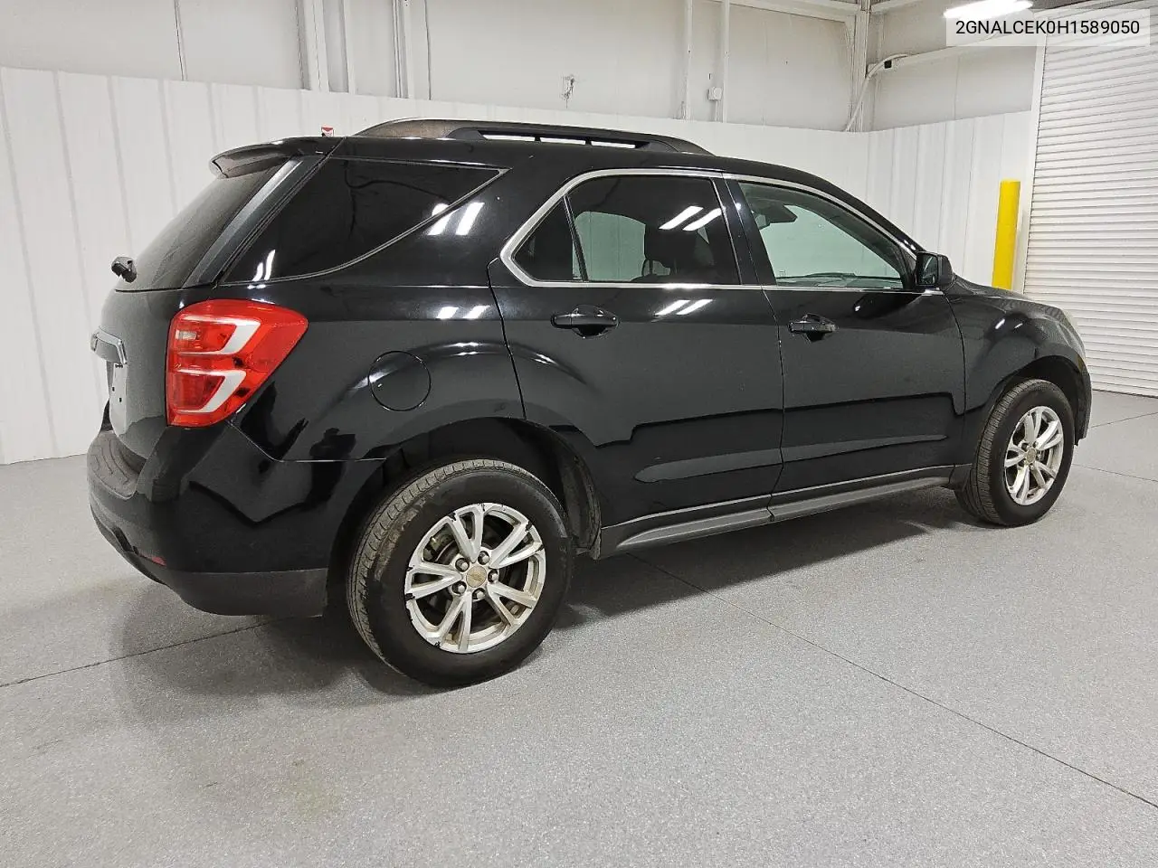 2GNALCEK0H1589050 2017 Chevrolet Equinox Lt