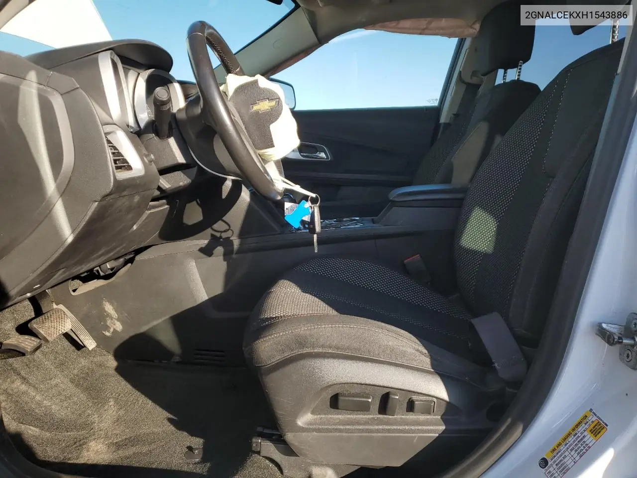 2GNALCEKXH1543886 2017 Chevrolet Equinox Lt