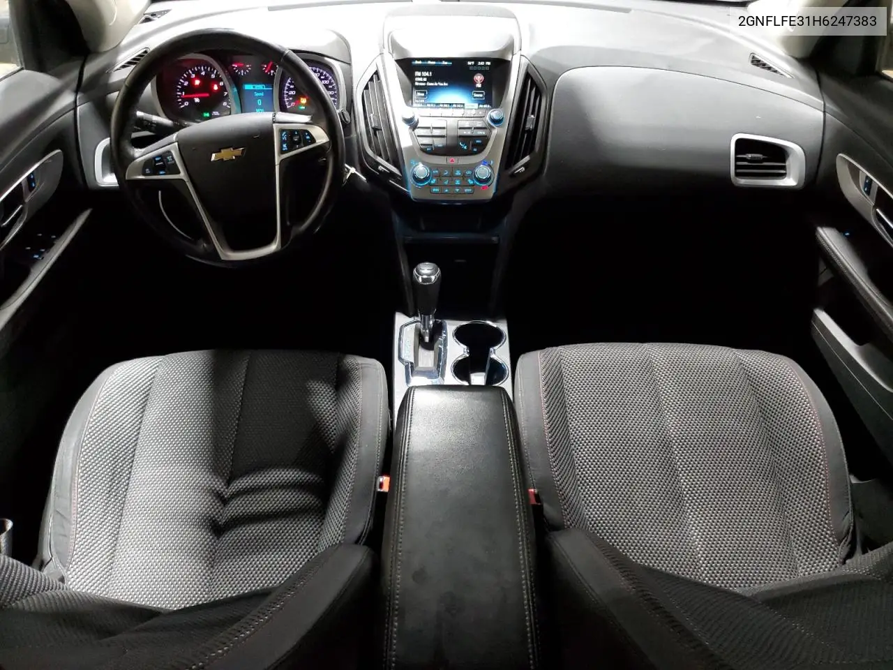 2GNFLFE31H6247383 2017 Chevrolet Equinox Lt