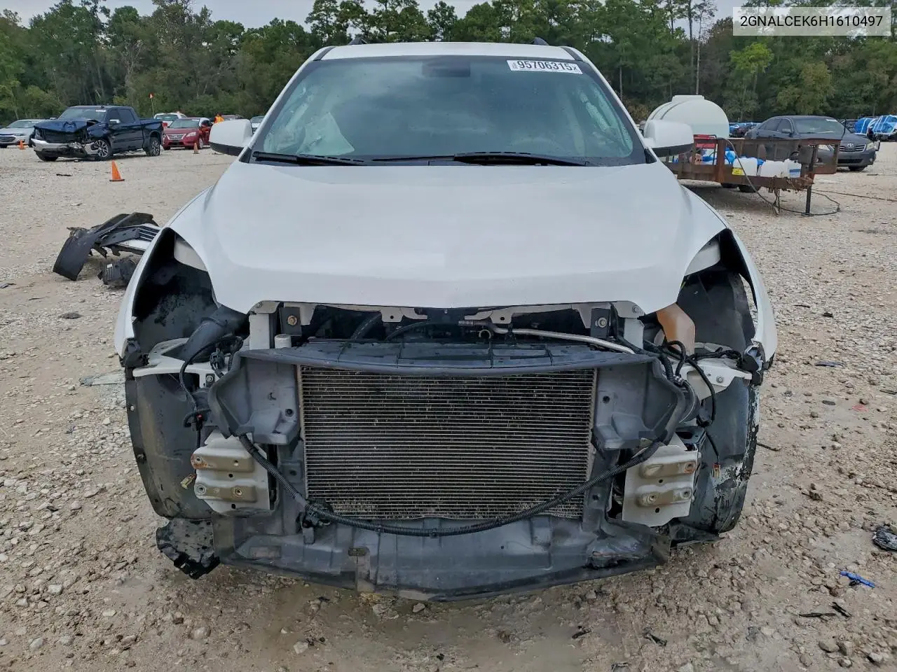 2GNALCEK6H1610497 2017 Chevrolet Equinox Lt