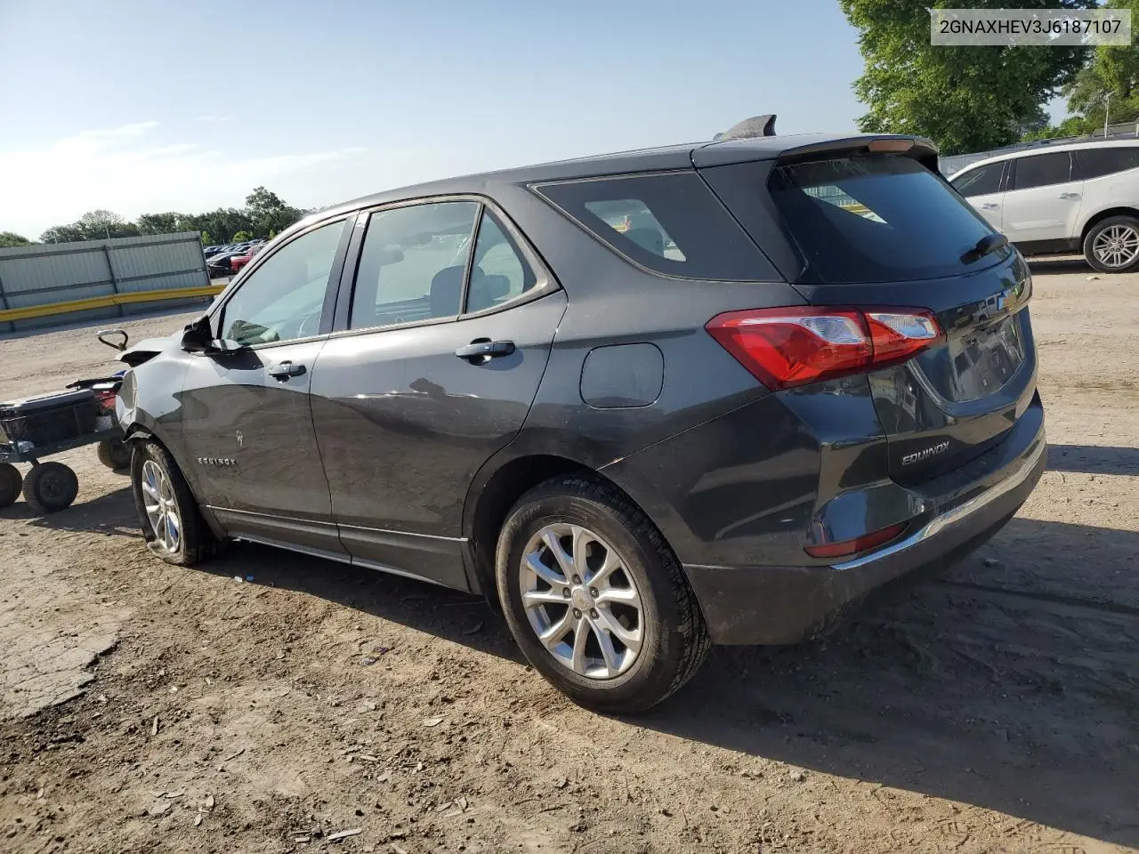 2GNAXHEV3J6187107 2018 Chevrolet Equinox Ls