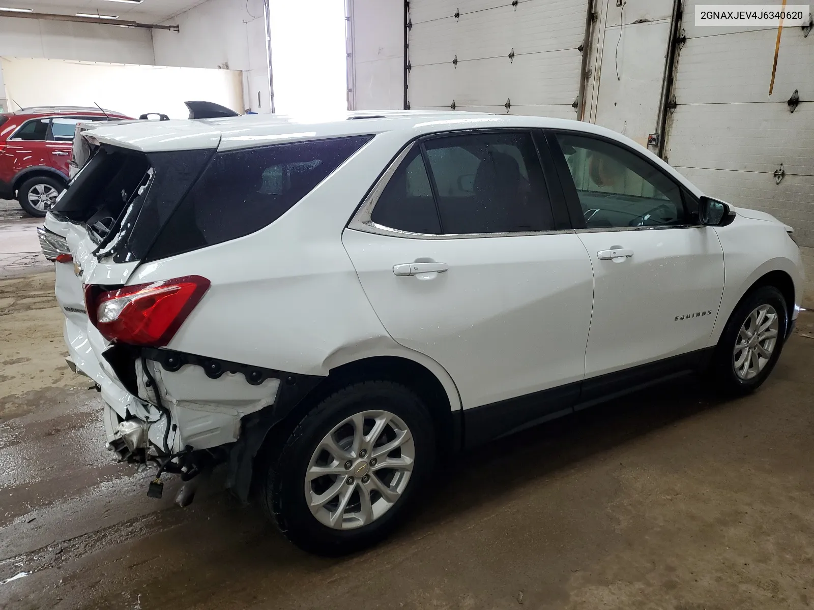 2GNAXJEV4J6340620 2018 Chevrolet Equinox Lt