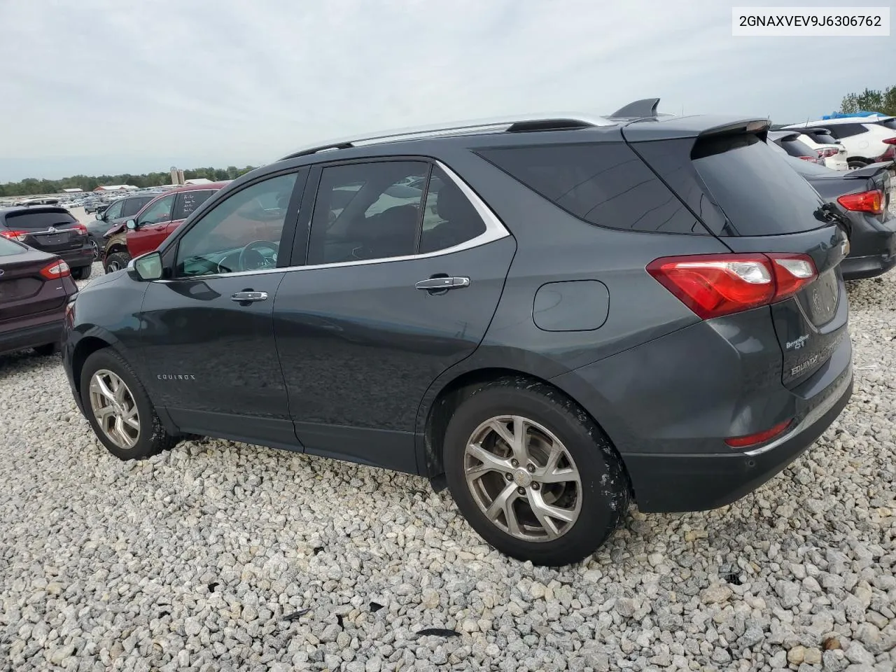 2GNAXVEV9J6306762 2018 Chevrolet Equinox Premier