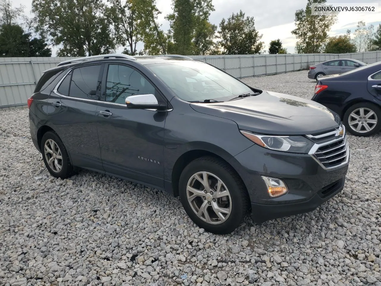 2GNAXVEV9J6306762 2018 Chevrolet Equinox Premier