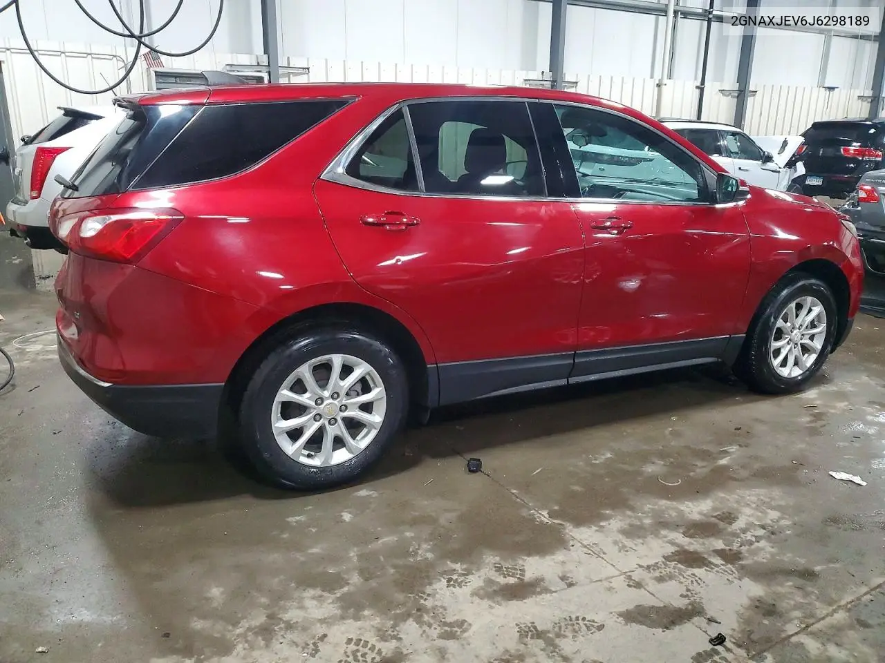 2GNAXJEV6J6298189 2018 Chevrolet Equinox Lt