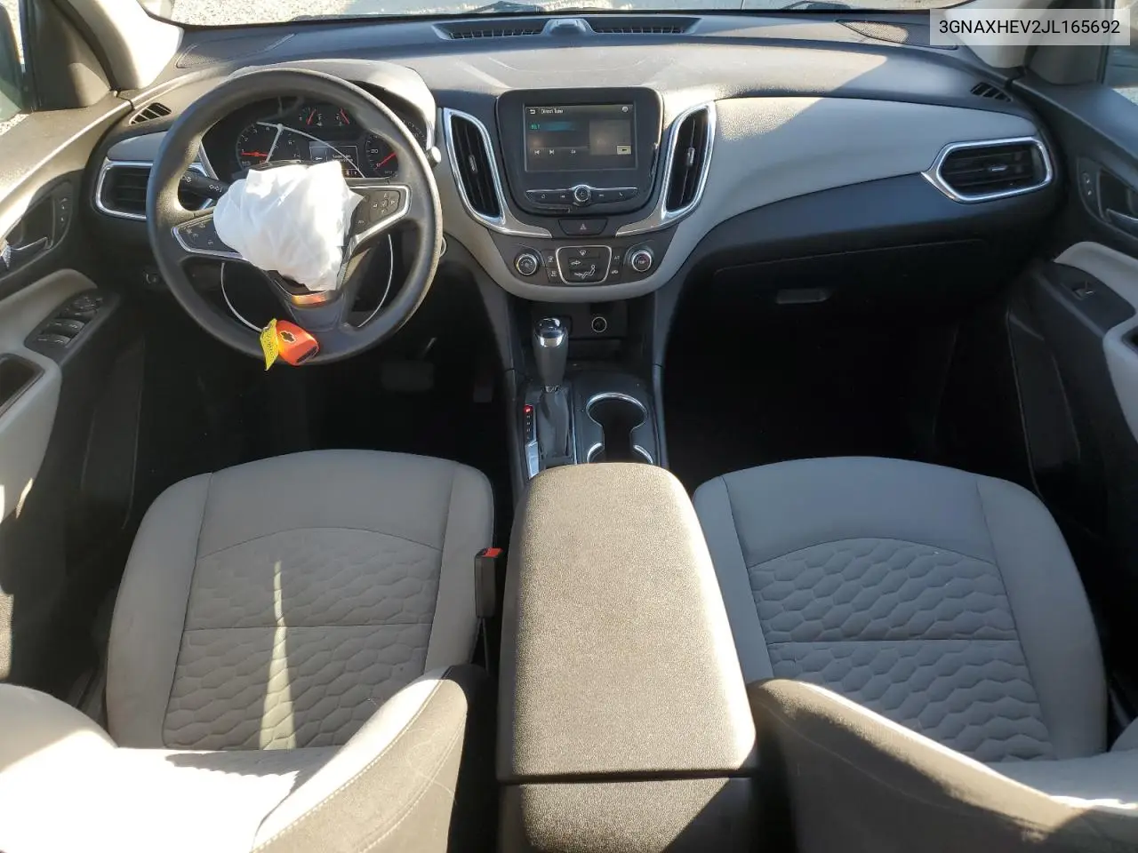 3GNAXHEV2JL165692 2018 Chevrolet Equinox Ls