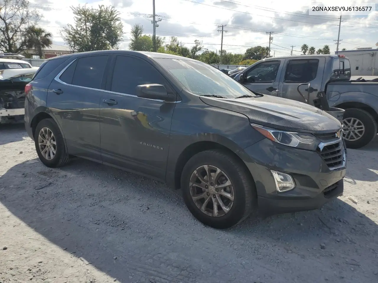 2GNAXSEV9J6136577 2018 Chevrolet Equinox Lt