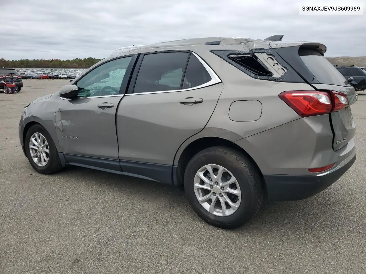 3GNAXJEV9JS609969 2018 Chevrolet Equinox Lt