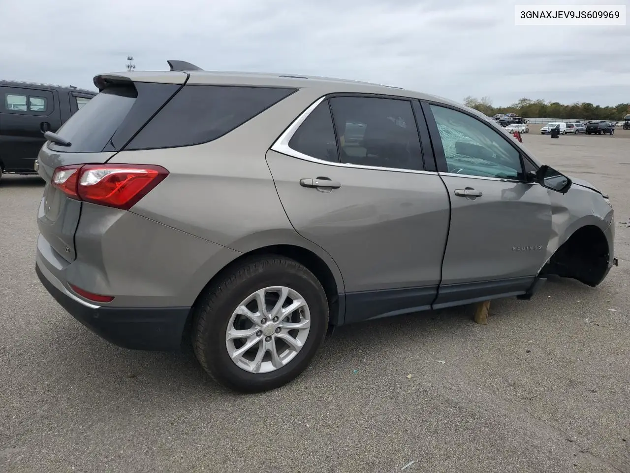 3GNAXJEV9JS609969 2018 Chevrolet Equinox Lt