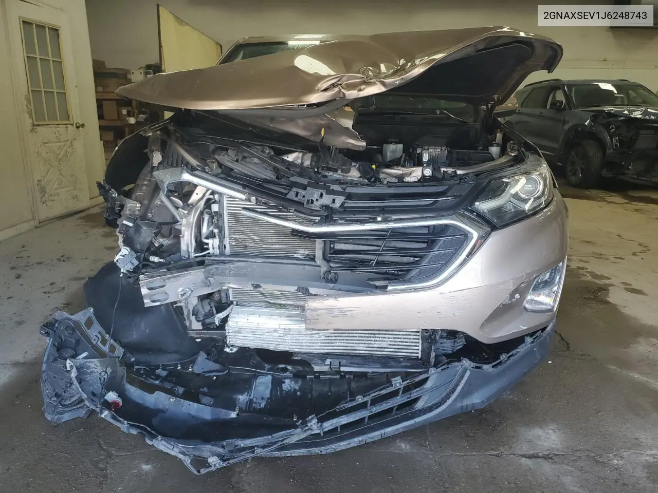 2GNAXSEV1J6248743 2018 Chevrolet Equinox Lt