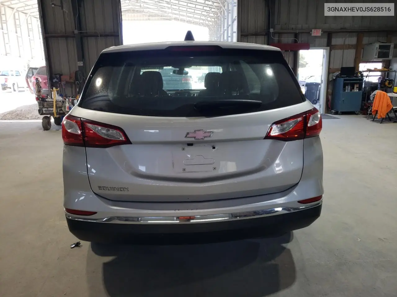 3GNAXHEV0JS628516 2018 Chevrolet Equinox Ls