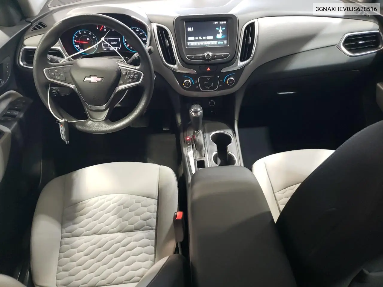 3GNAXHEV0JS628516 2018 Chevrolet Equinox Ls