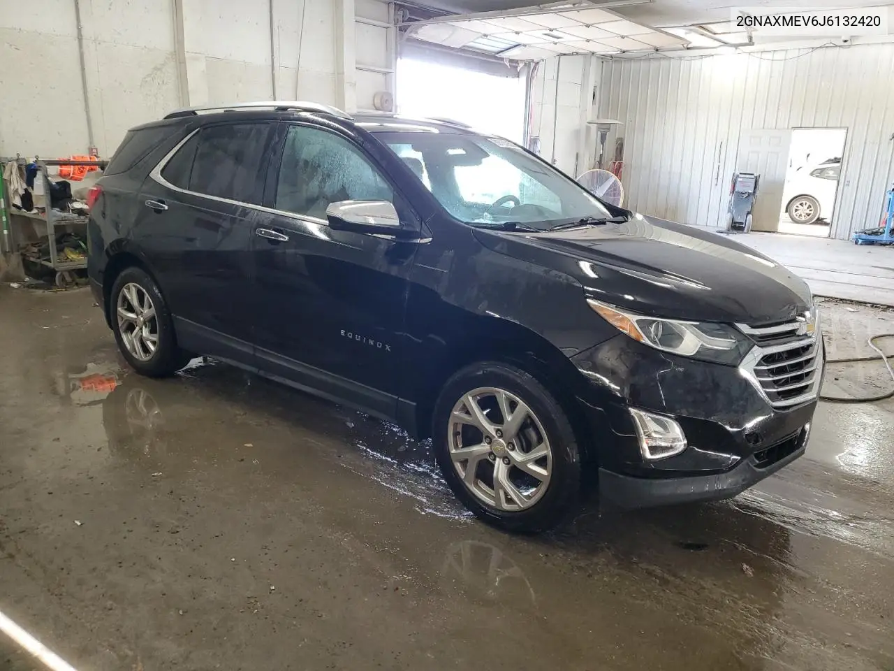 2GNAXMEV6J6132420 2018 Chevrolet Equinox Premier