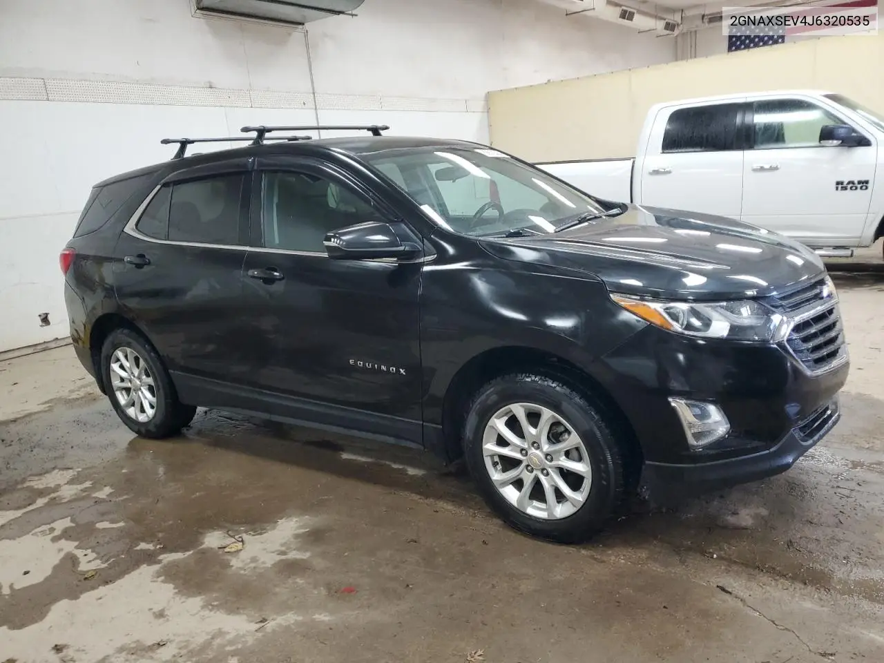 2GNAXSEV4J6320535 2018 Chevrolet Equinox Lt