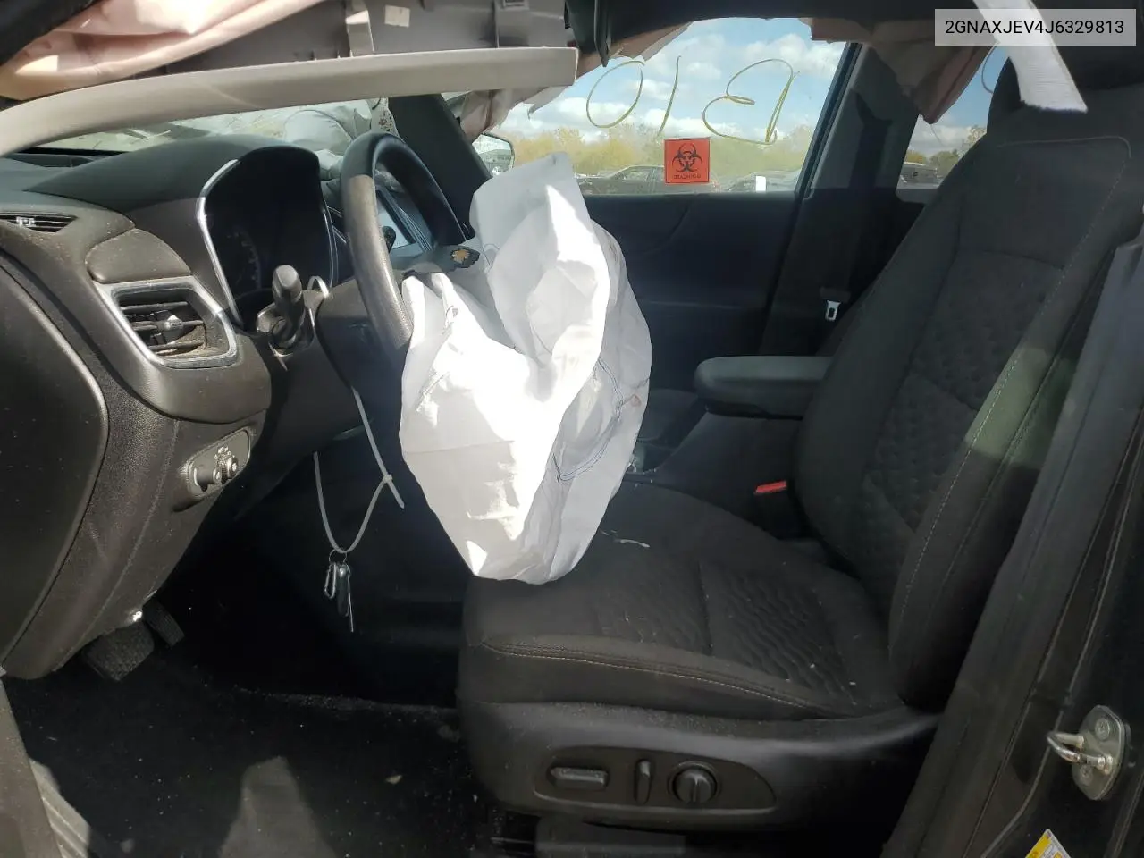 2GNAXJEV4J6329813 2018 Chevrolet Equinox Lt