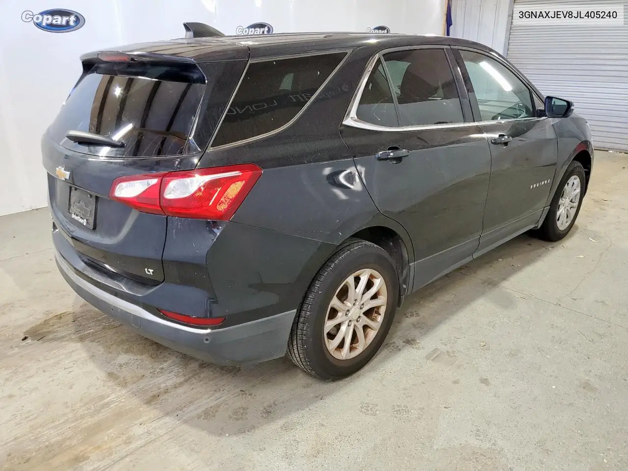 3GNAXJEV8JL405240 2018 Chevrolet Equinox Lt