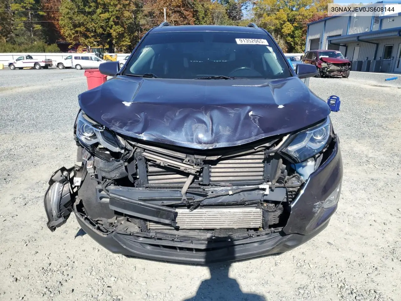 3GNAXJEV0JS608144 2018 Chevrolet Equinox Lt
