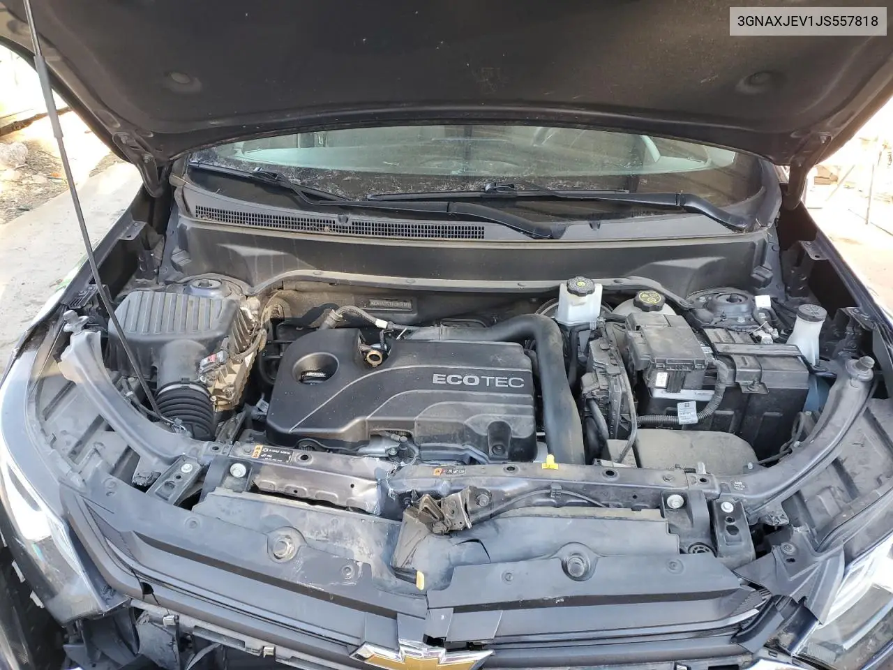 3GNAXJEV1JS557818 2018 Chevrolet Equinox Lt