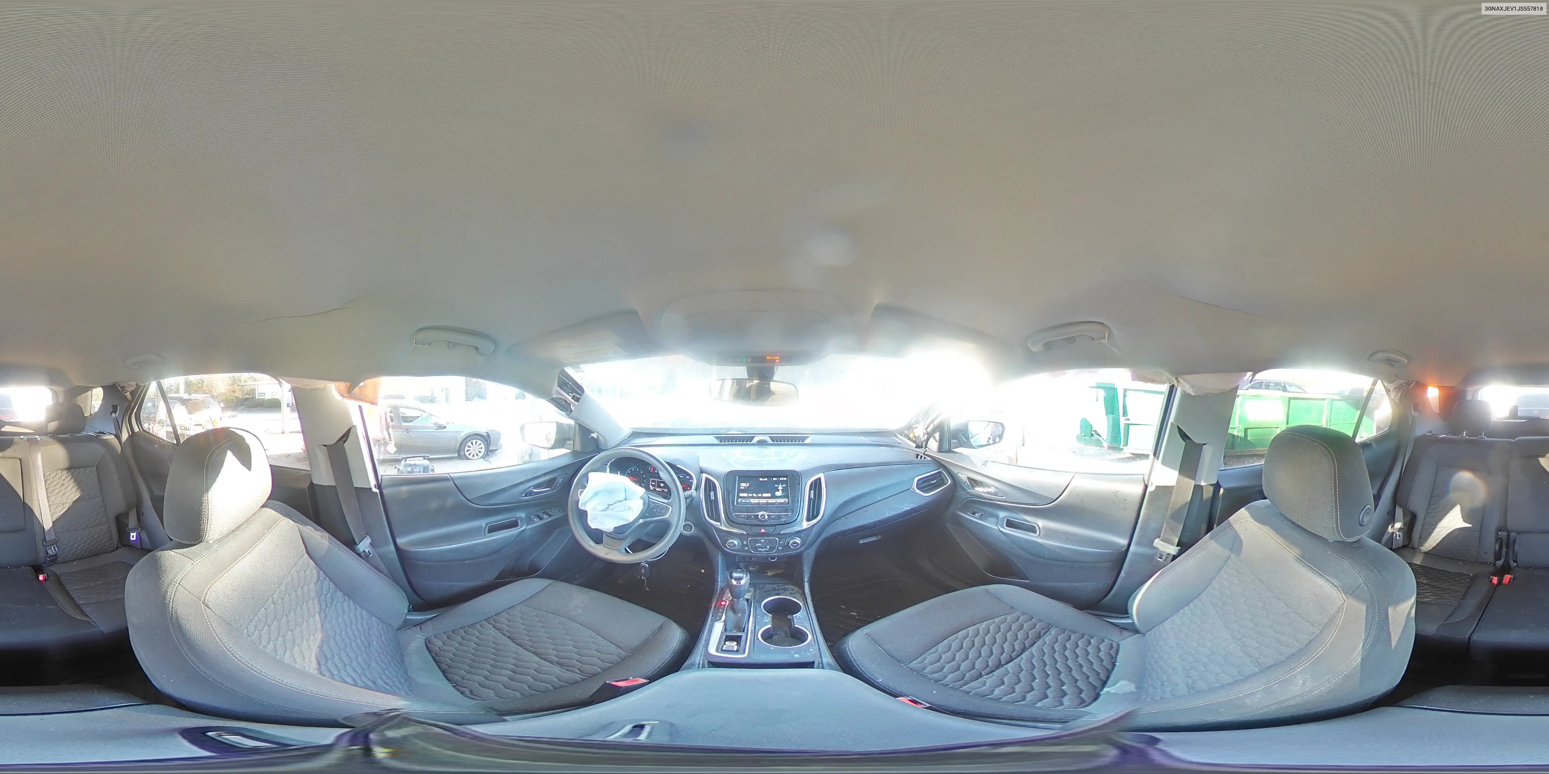 3GNAXJEV1JS557818 2018 Chevrolet Equinox Lt