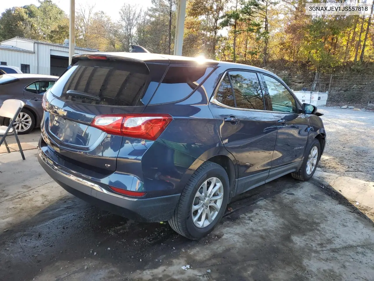 3GNAXJEV1JS557818 2018 Chevrolet Equinox Lt