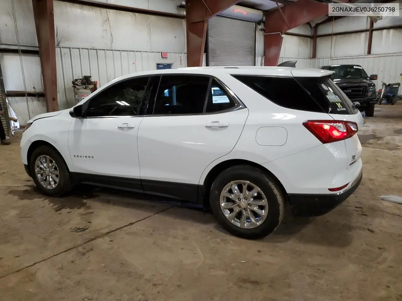 2GNAXJEV0J6250798 2018 Chevrolet Equinox Lt