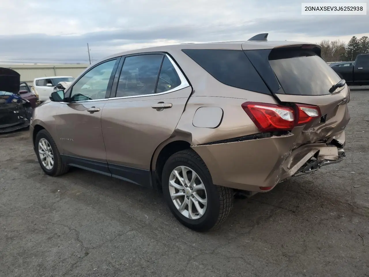 2GNAXSEV3J6252938 2018 Chevrolet Equinox Lt