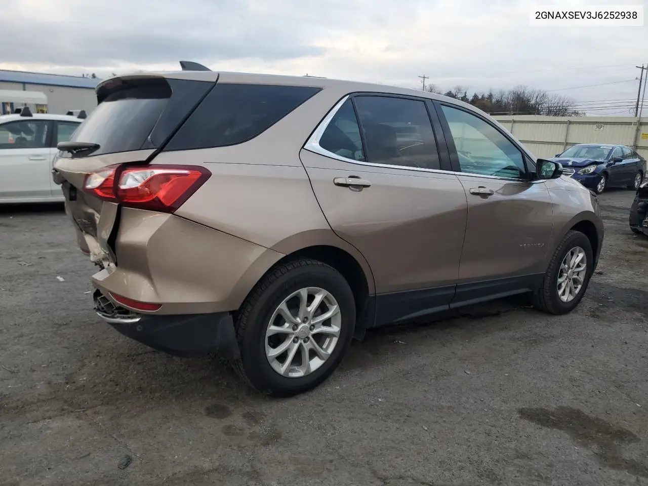 2GNAXSEV3J6252938 2018 Chevrolet Equinox Lt