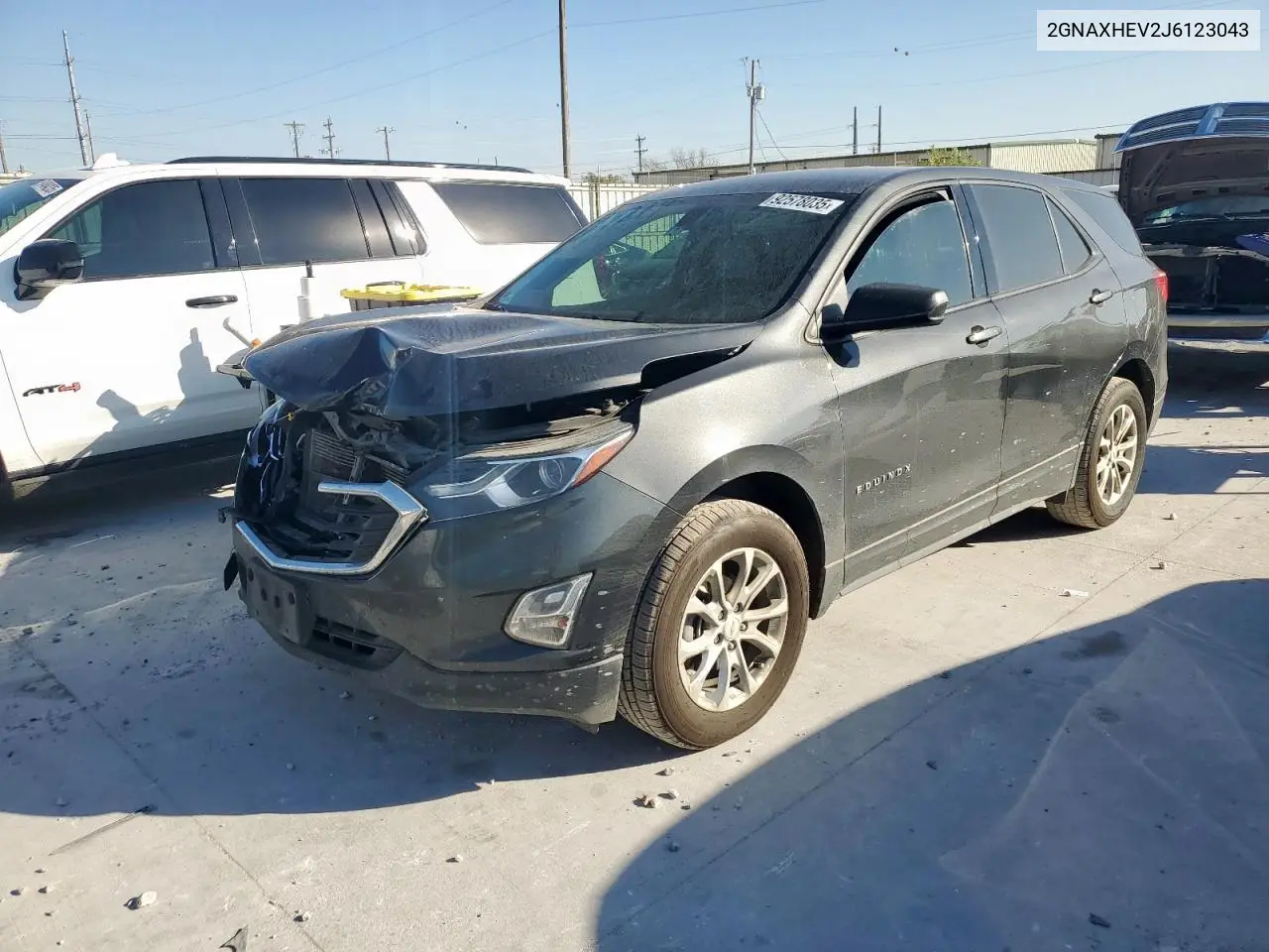 2GNAXHEV2J6123043 2018 Chevrolet Equinox Ls