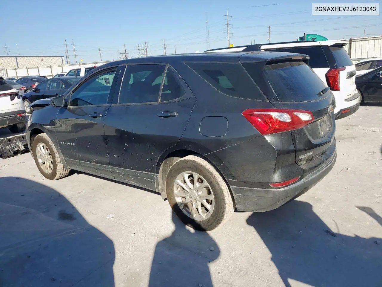 2GNAXHEV2J6123043 2018 Chevrolet Equinox Ls