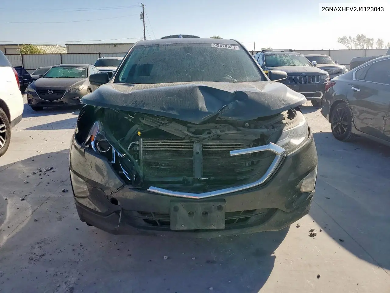 2GNAXHEV2J6123043 2018 Chevrolet Equinox Ls