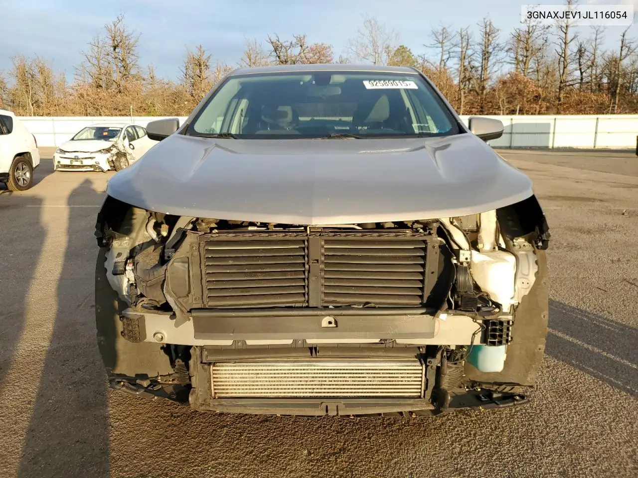 3GNAXJEV1JL116054 2018 Chevrolet Equinox Lt
