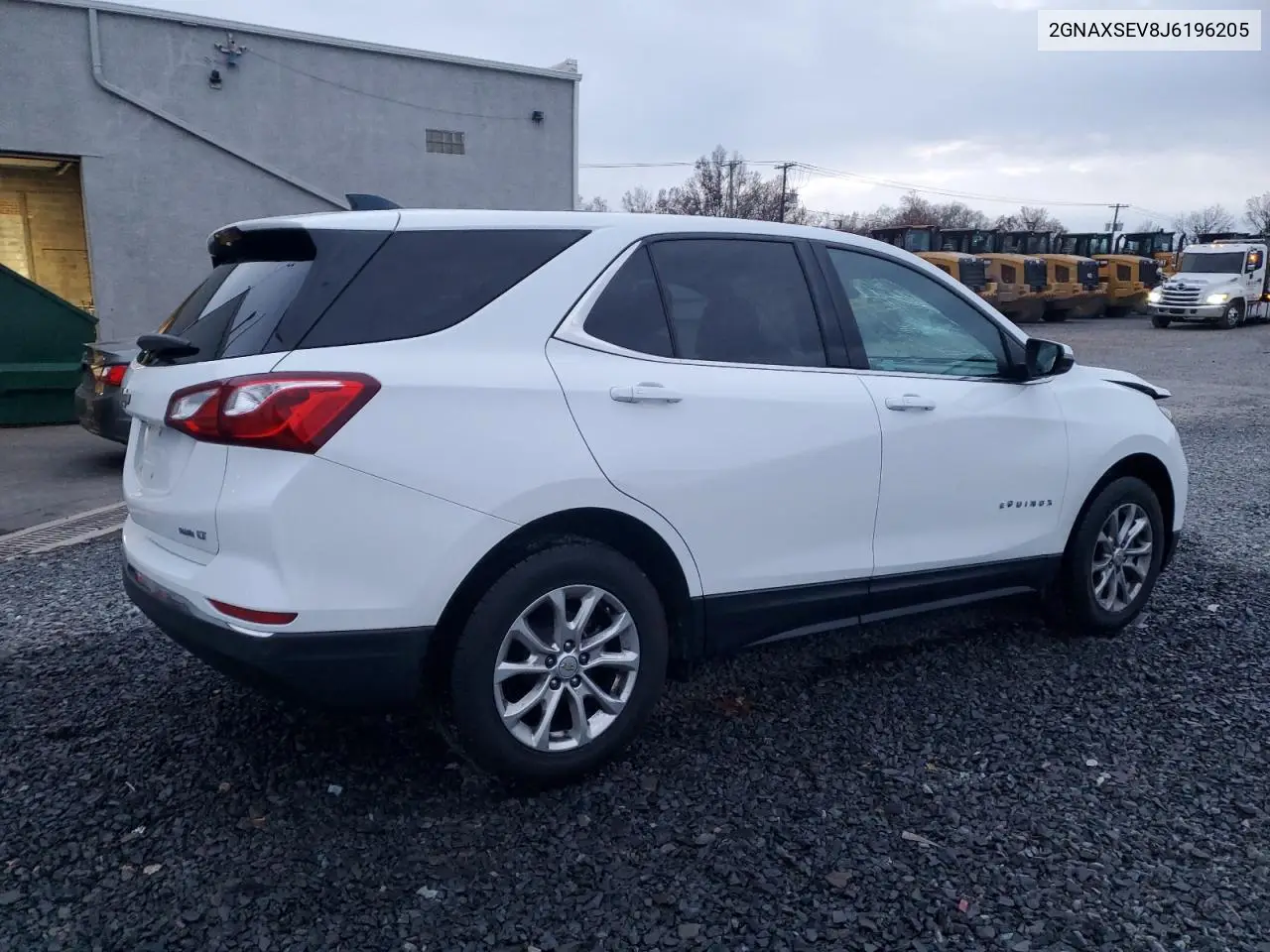 2GNAXSEV8J6196205 2018 Chevrolet Equinox Lt