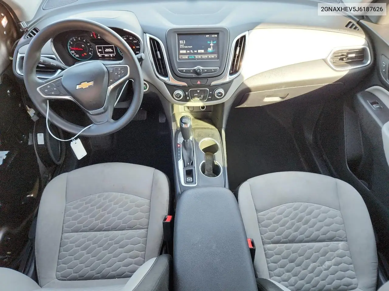 2GNAXHEV5J6187626 2018 Chevrolet Equinox Ls