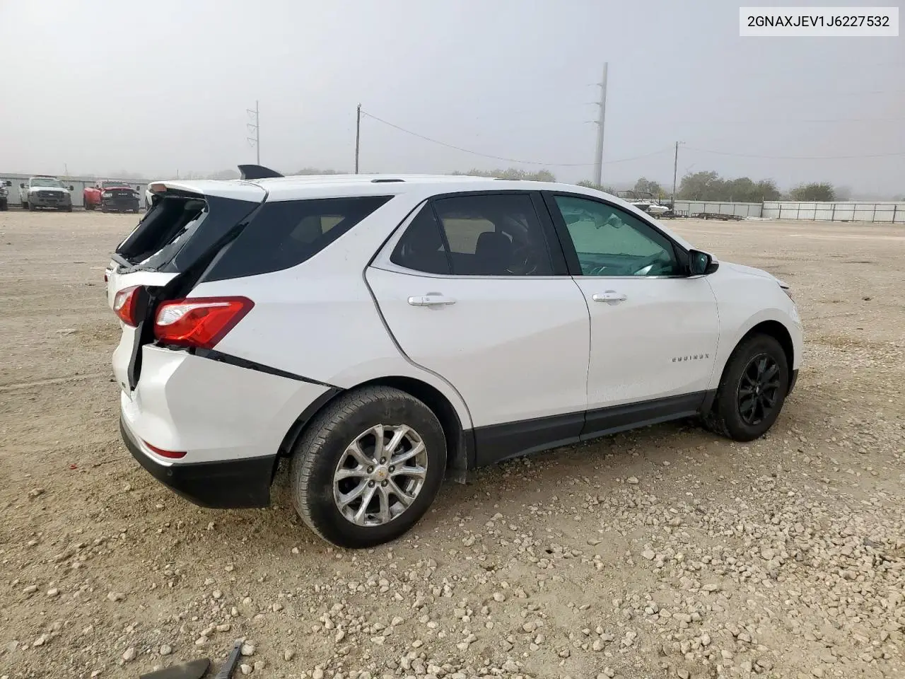 2GNAXJEV1J6227532 2018 Chevrolet Equinox Lt