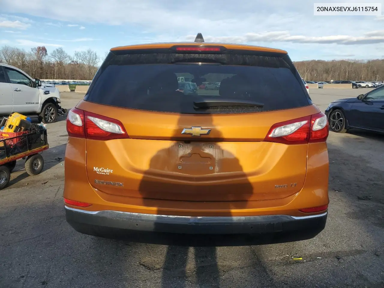 2GNAXSEVXJ6115754 2018 Chevrolet Equinox Lt