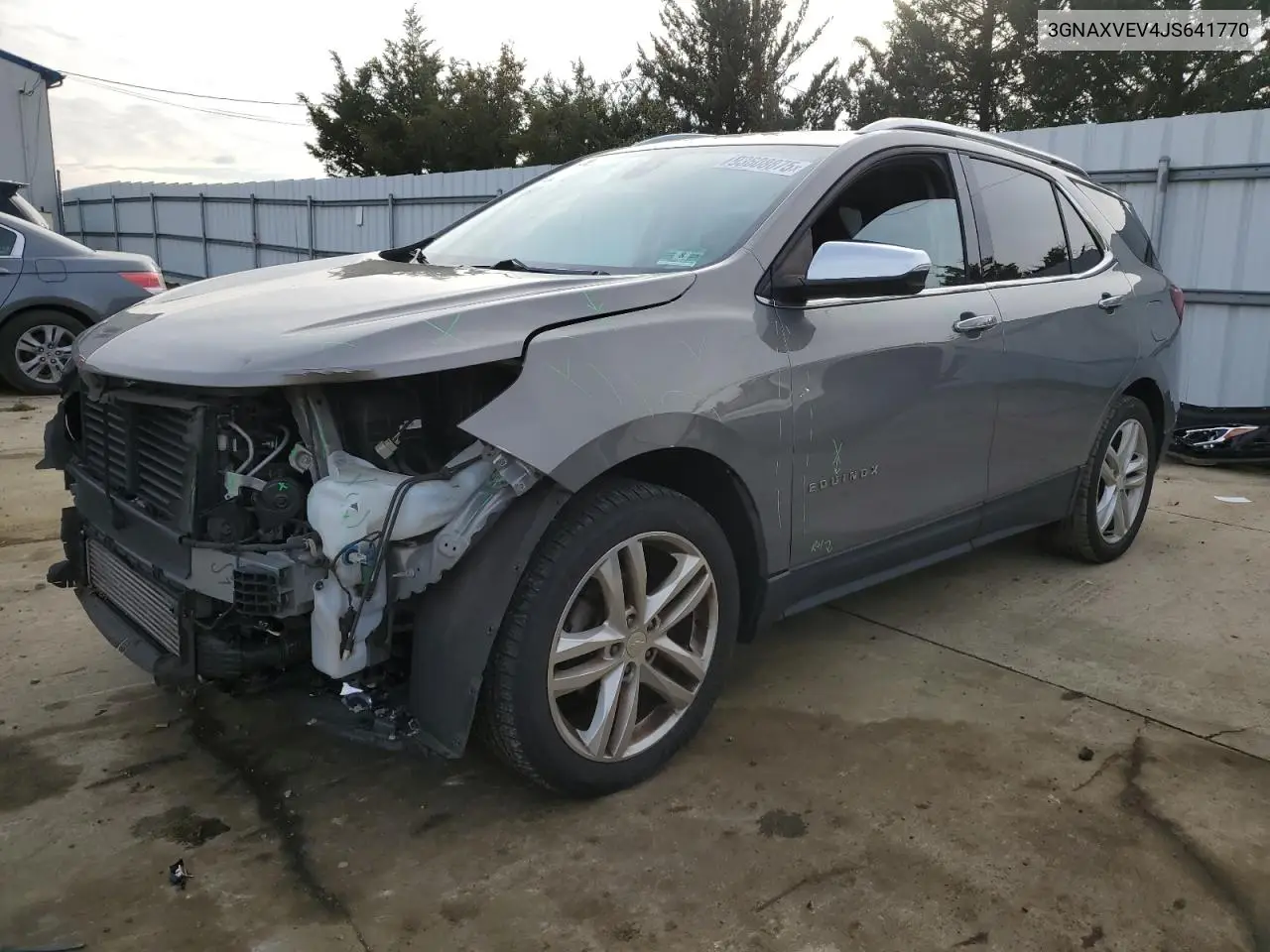 3GNAXVEV4JS641770 2018 Chevrolet Equinox Premier