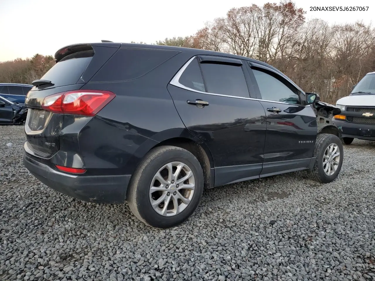2GNAXSEV5J6267067 2018 Chevrolet Equinox Lt