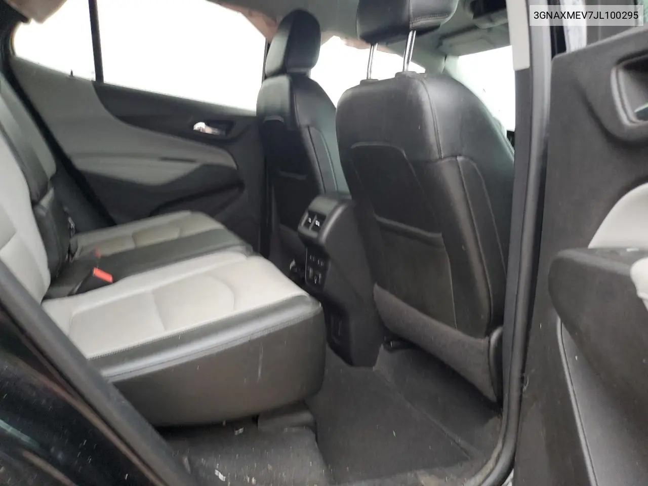 3GNAXMEV7JL100295 2018 Chevrolet Equinox Premier