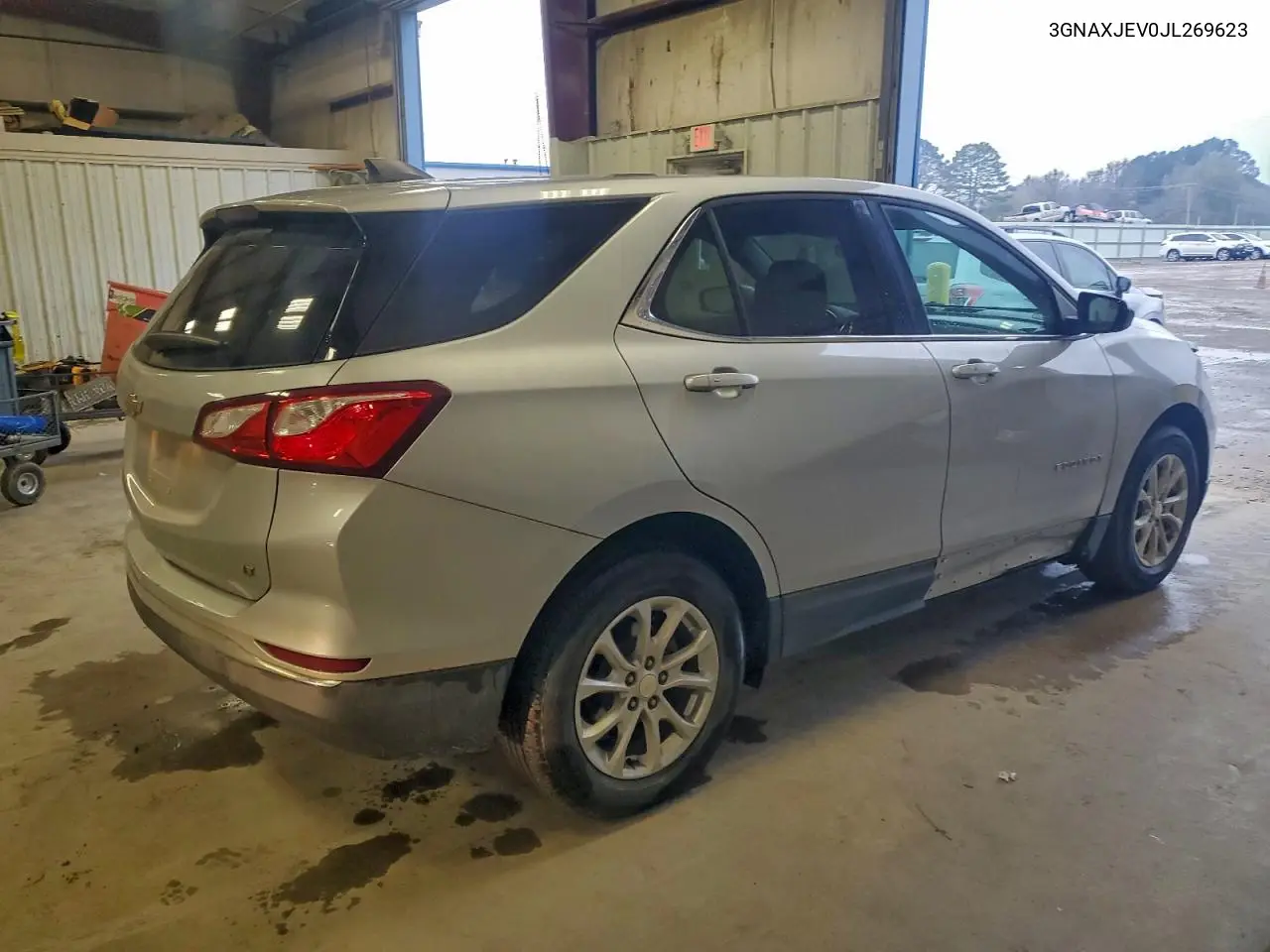 3GNAXJEV0JL269623 2018 Chevrolet Equinox Lt