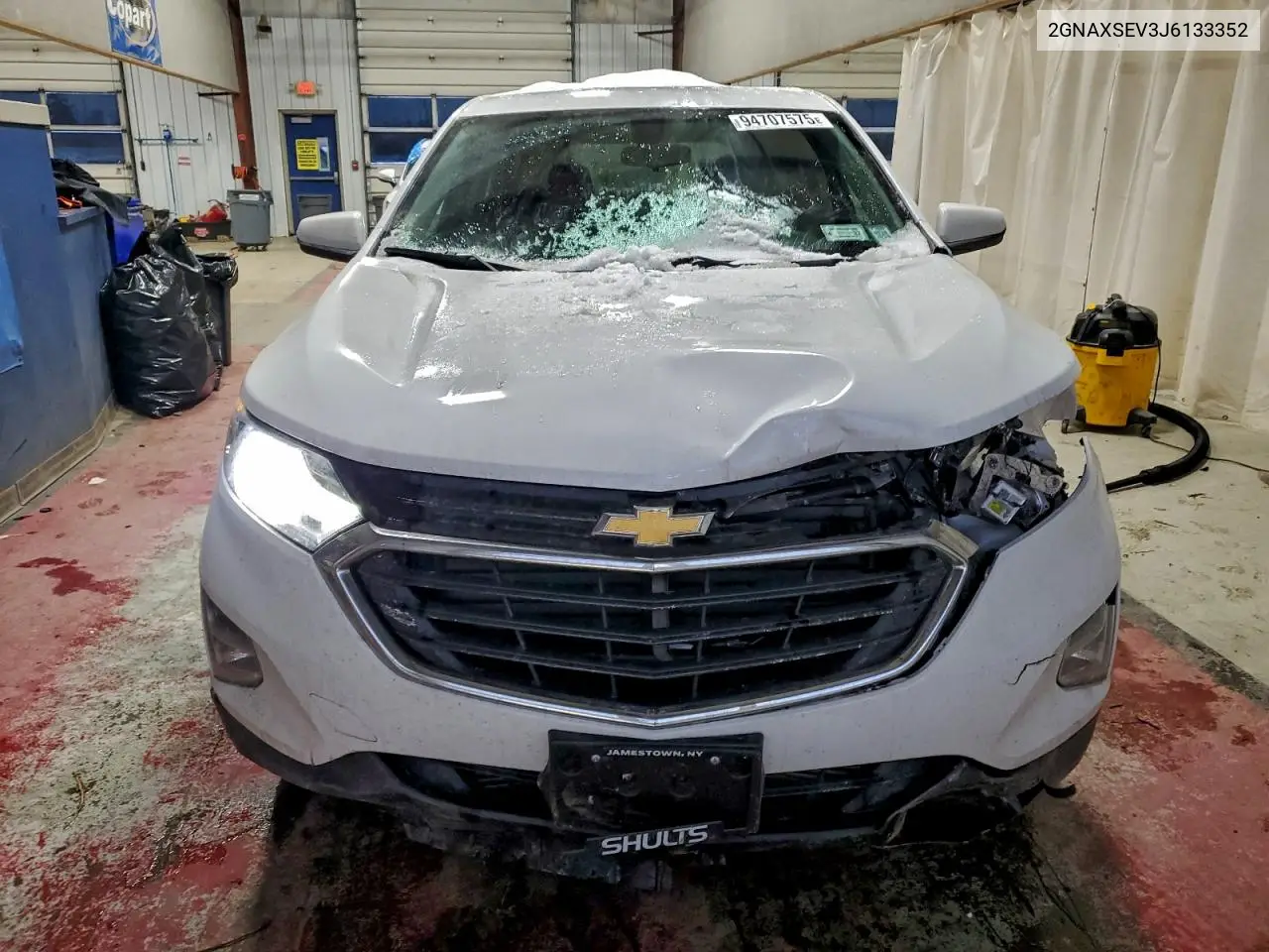 2GNAXSEV3J6133352 2018 Chevrolet Equinox Lt