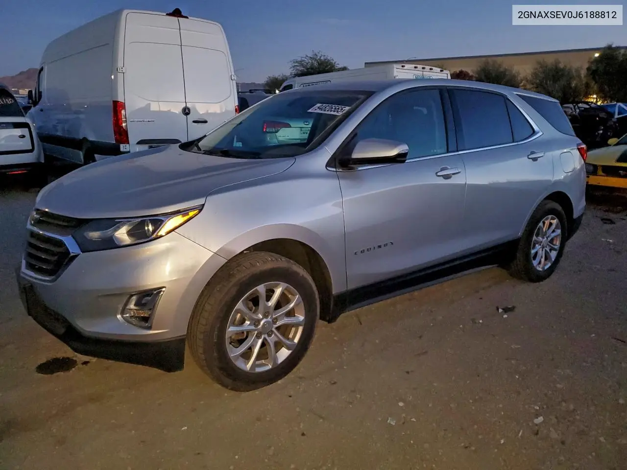 2GNAXSEV0J6188812 2018 Chevrolet Equinox Lt