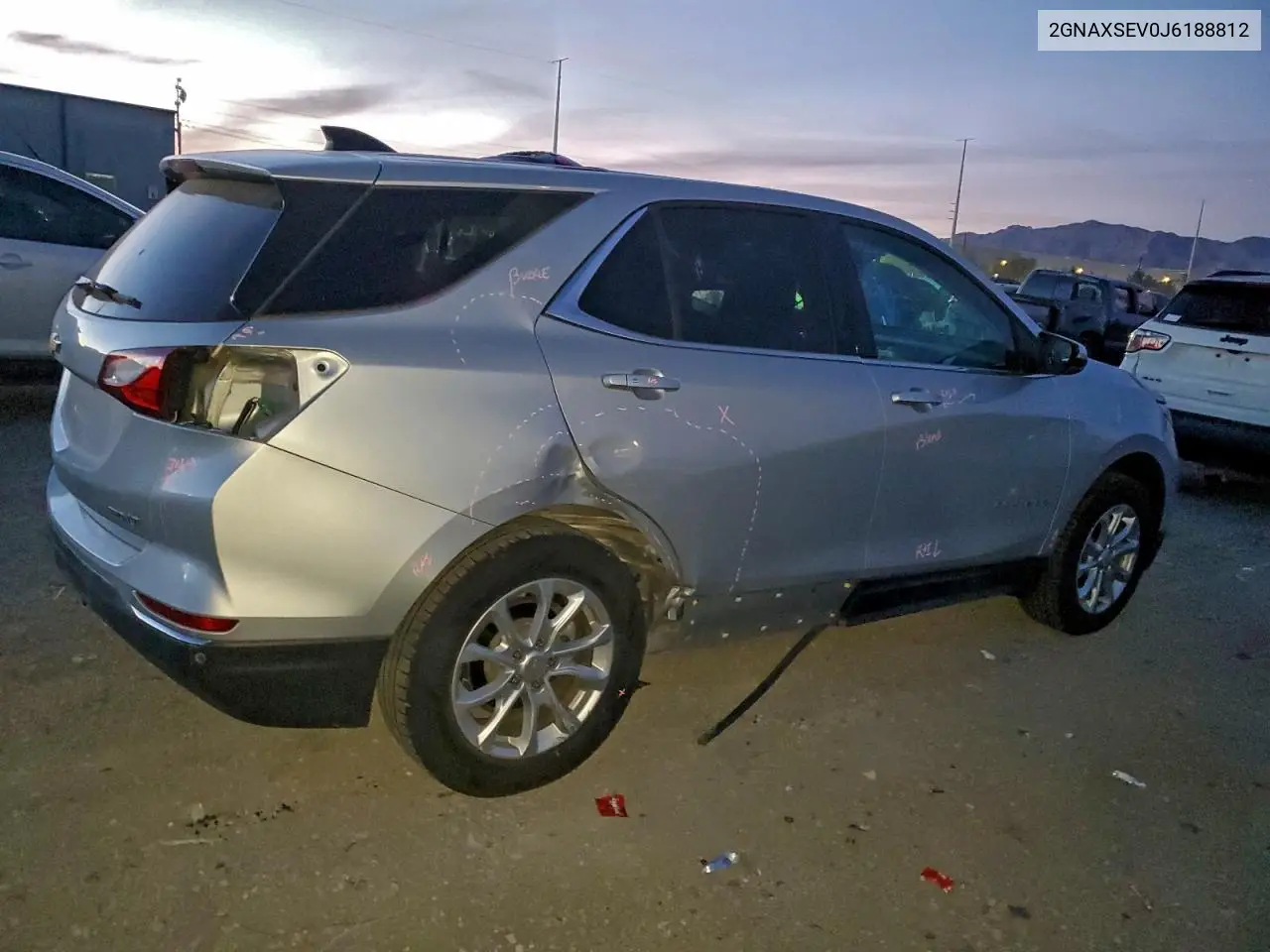 2GNAXSEV0J6188812 2018 Chevrolet Equinox Lt
