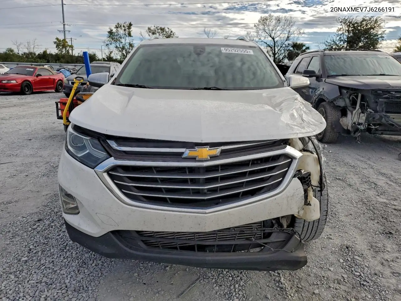 2GNAXMEV7J6266191 2018 Chevrolet Equinox Premier
