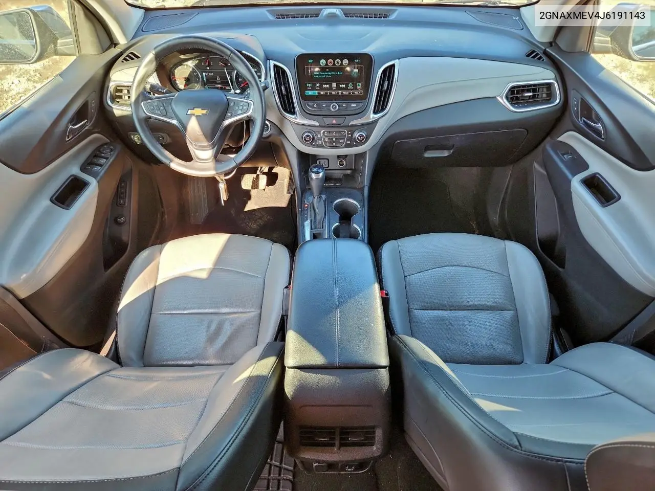 2GNAXMEV4J6191143 2018 Chevrolet Equinox Premier