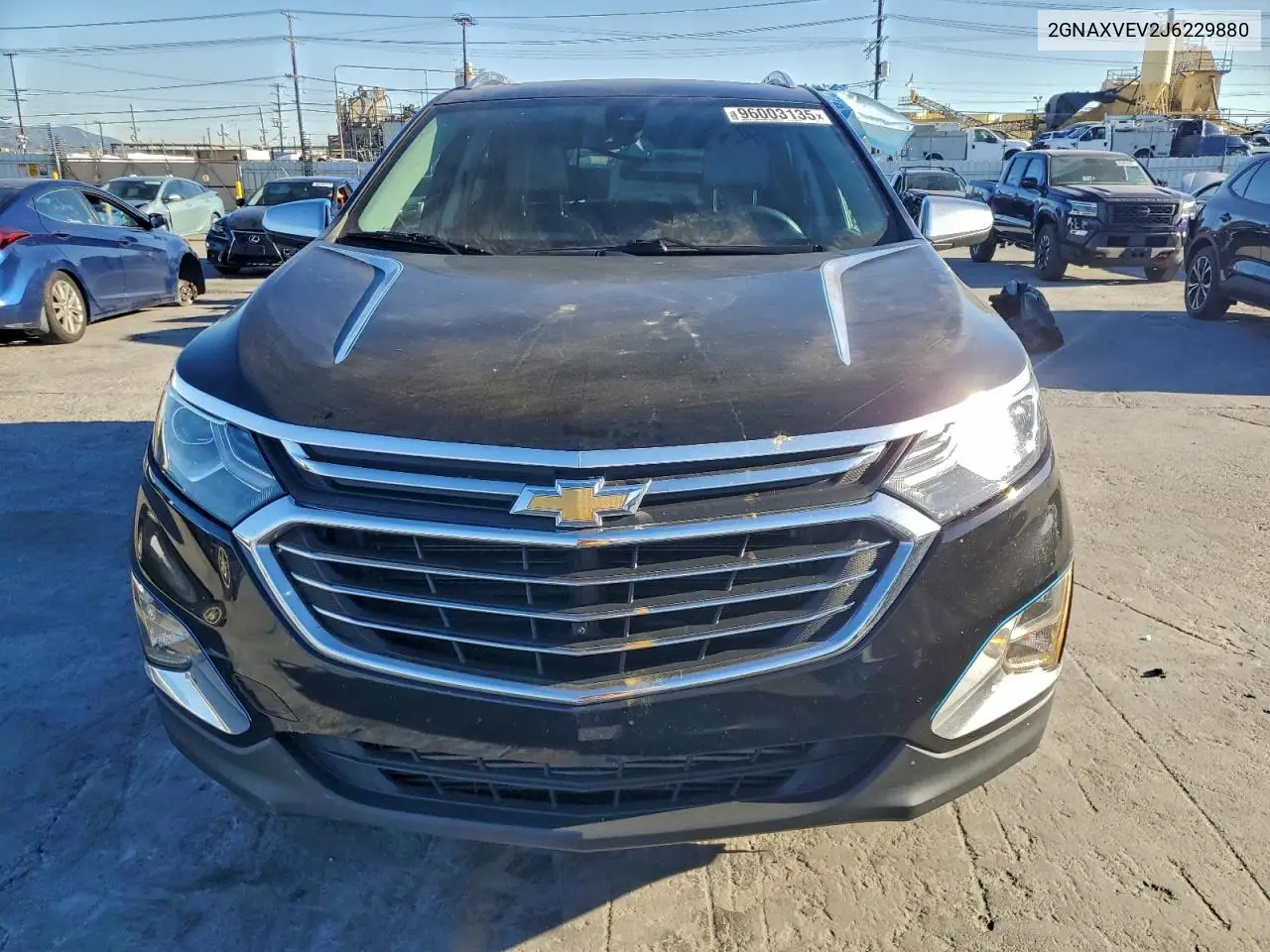 2GNAXVEV2J6229880 2018 Chevrolet Equinox Premier